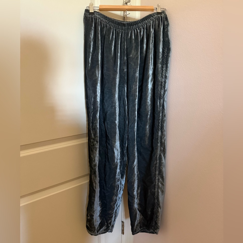Russell Athletic Velvet Gray Straight Leg Pants size medium